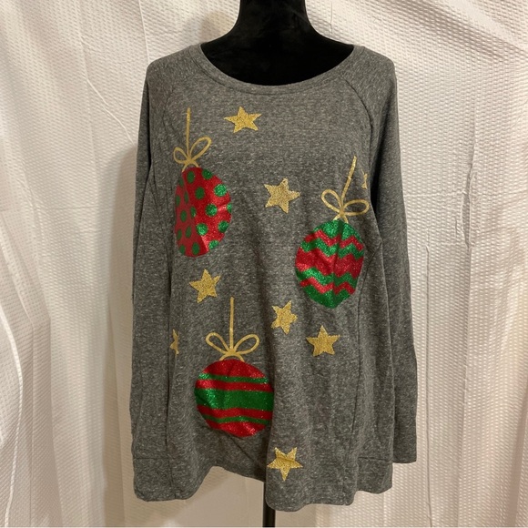 Christmas gray Women’s Sweatshirt (holiday Time) with ornaments size 0X. - Picture 1 of 7